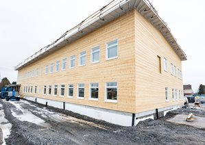 Biopohjaiset PEX-putket varmistavat koulurakennuksen lattialämmitykselle pienen hiilijalanjäljen