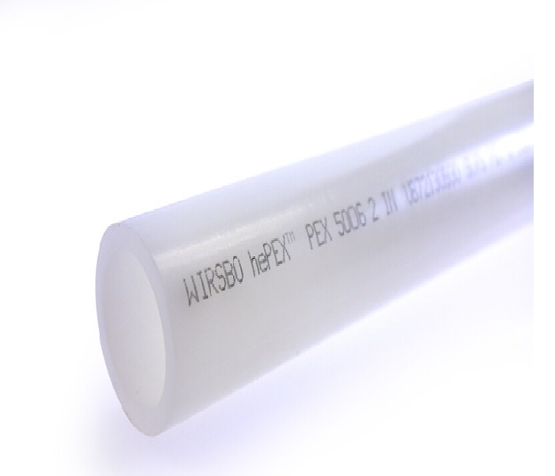 Un entrepreneur en CVC ajoute un système de chauffage rayonnant à son siège social, ce qui permet aux employés de rester au chaud pendant les durs hivers du Wisconsin.