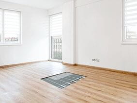 Installatie met laminaat erop