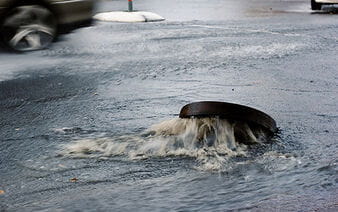 Hulevesi on puhdasta ja vaaratonta - vai onko?