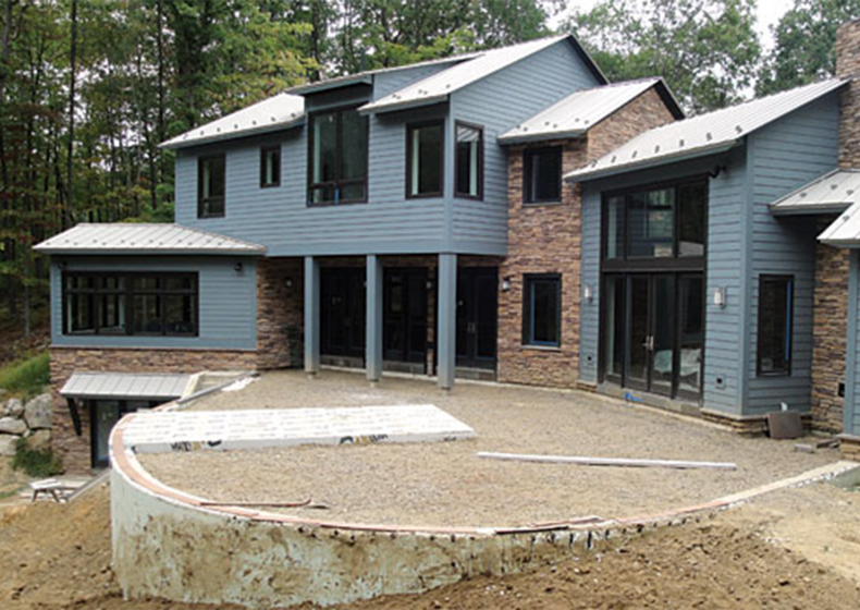 An Uponor case study: Outdoor image of the Putnam County home in New York