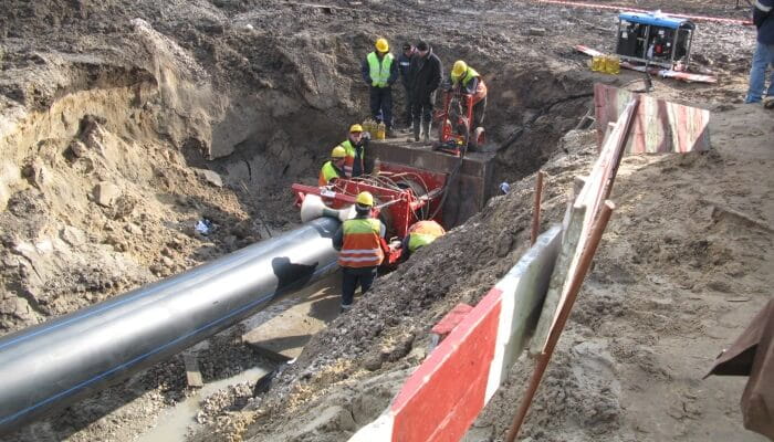 Renovation of pressure pipelines swagelining PE pipe Uponor Infra